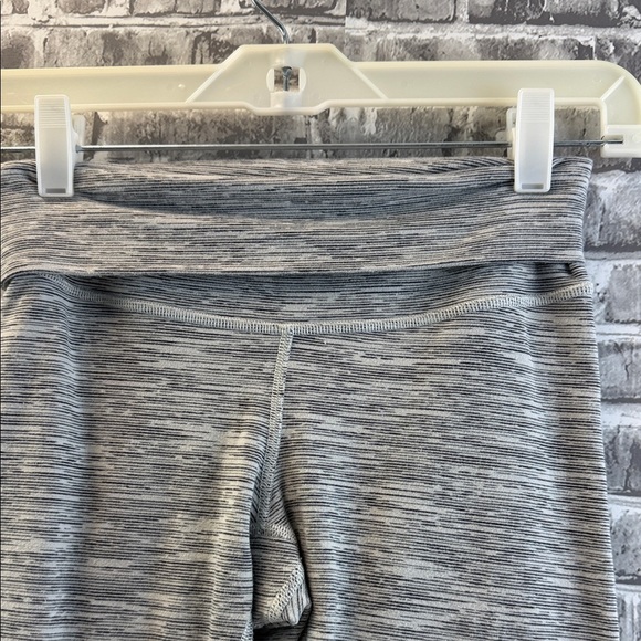 Lululemon capri Leggings - Picture 2 of 8